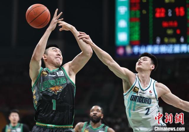 半岛体育网球-包含球员搏命：球员奋力拼抢争取每一分的词条