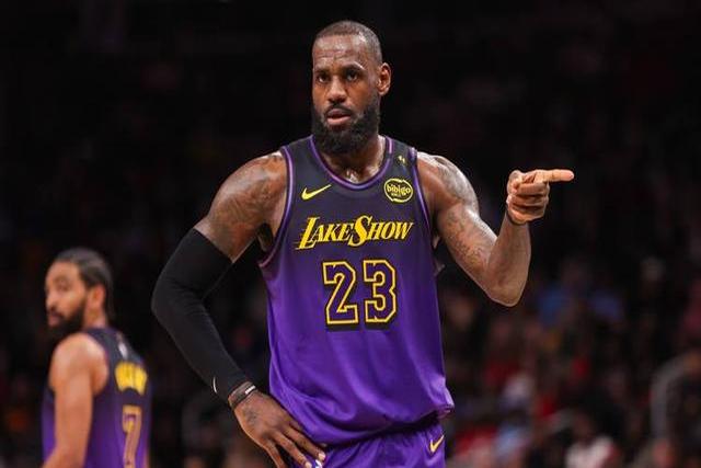 半岛综合体育官方app下载-包含红蓝之争：篮球比赛掀起风暴，球员实力现的词条