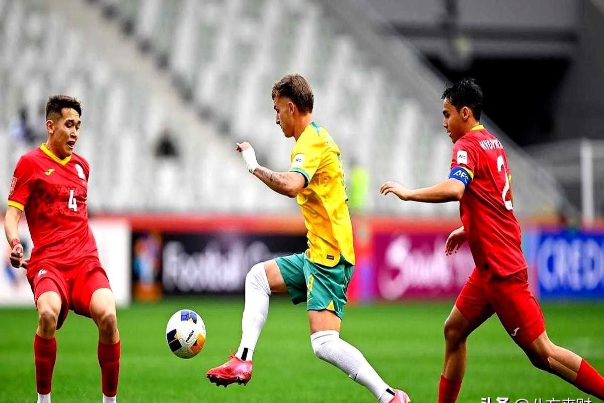 半岛体育平台官网-赛后评述：亚洲杯球队表现无私